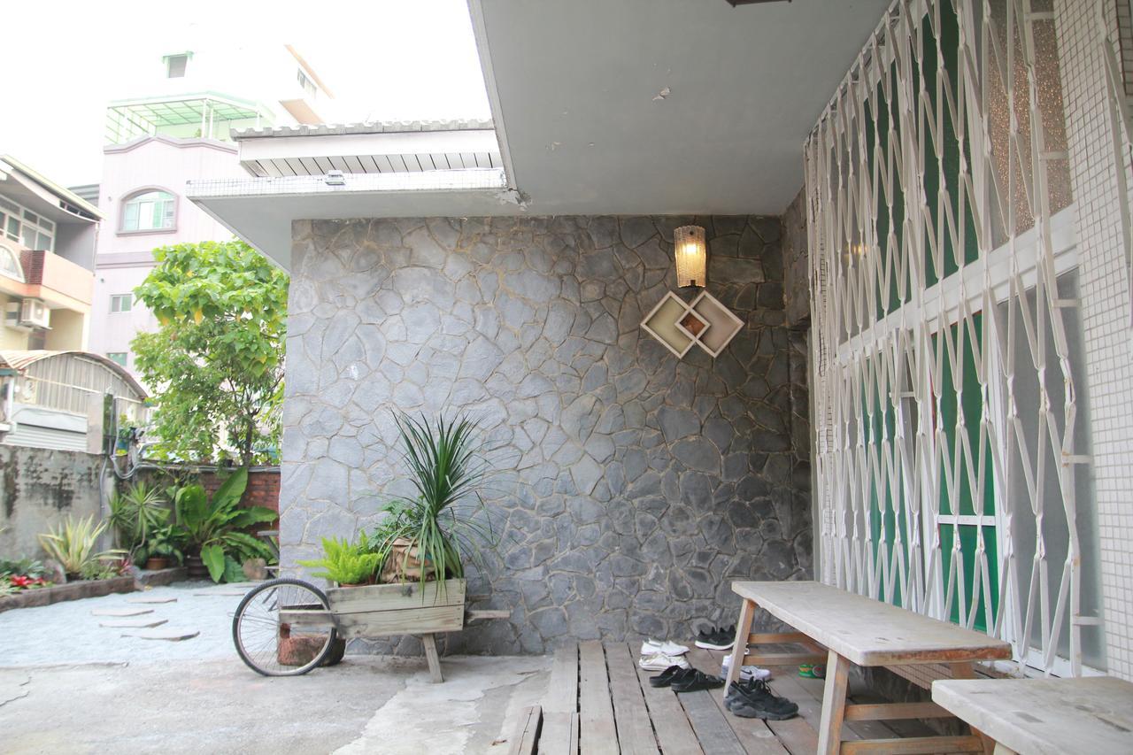 Tainan Macarthur Homestay ภายนอก รูปภาพ